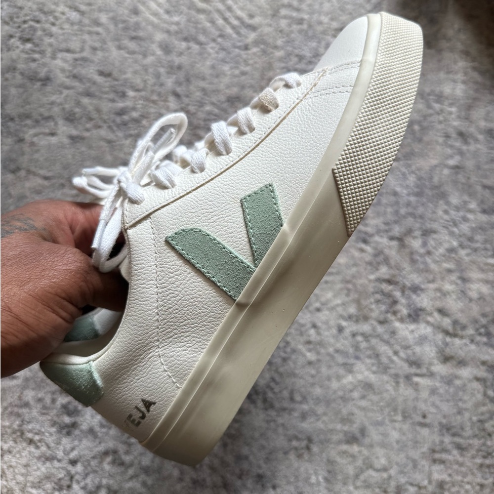 Veja White and Green Sneakers womens size 7